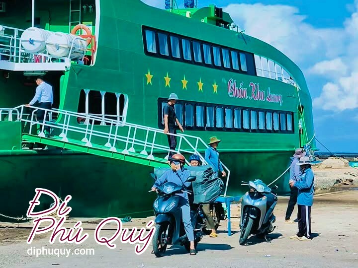 CHẤN KHA ĐỔI GIỜ KHỞI HÀNH, Đi Phú Quý
