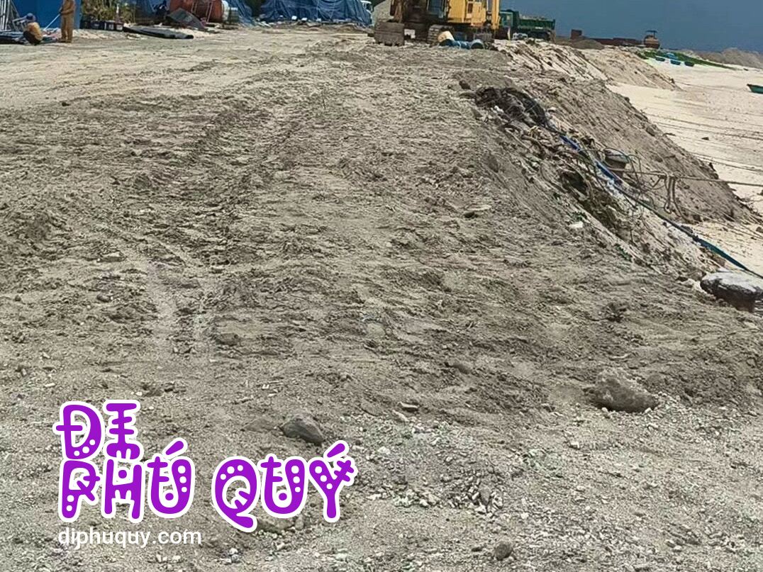 Định ra hóng công trình kè biển, Đi Phú Quý