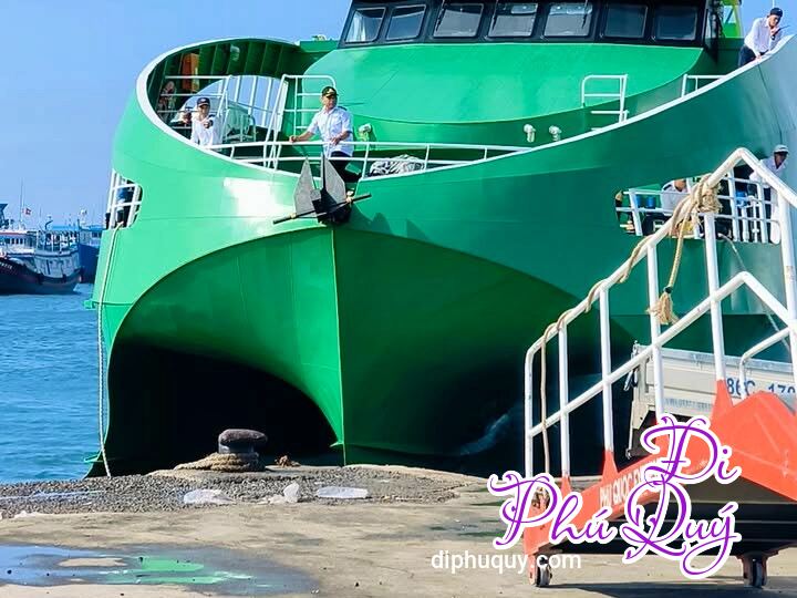 LOA LOA LOA! CẢ NHÀ ĐI TÀU CHẤN KHA NGÀY 13/4 LƯU Ý GIÚP EM NHÉ, Đi Phú Quý