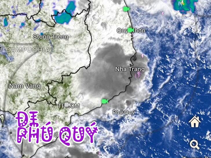 Mưa dài ngày ở Đảo Phú Quý, Đi Phú Quý