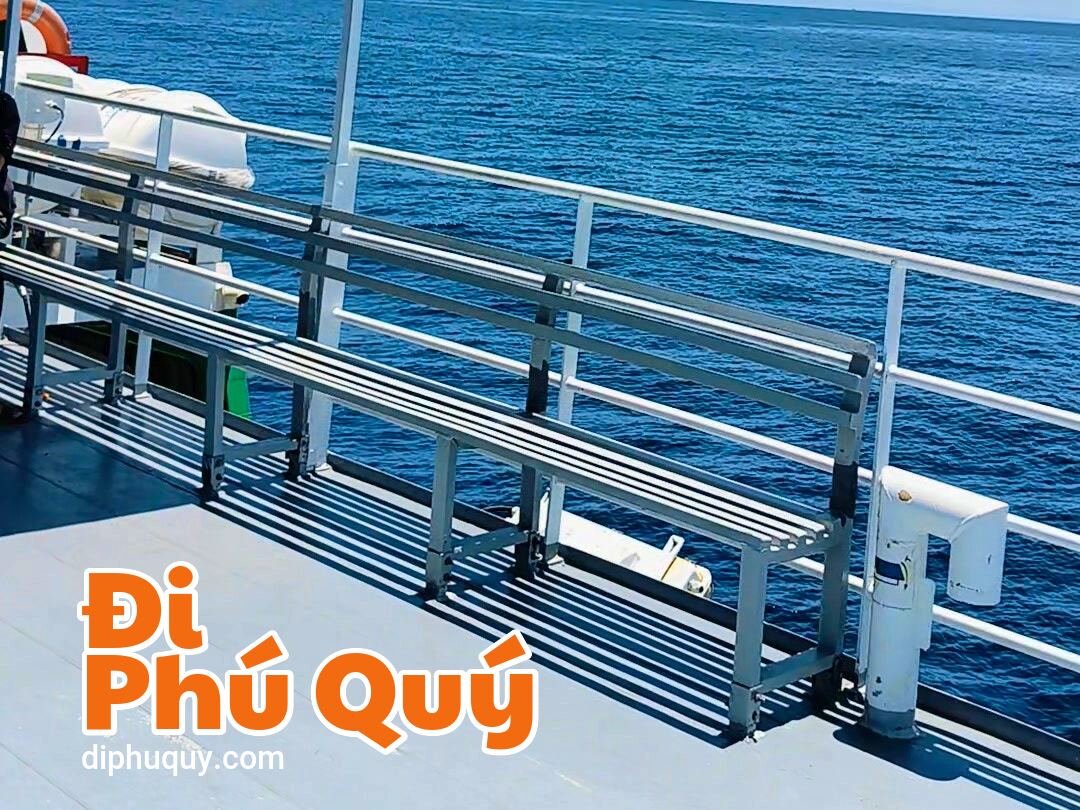 Nay ad lên tàu cập nhật thời tiết thực tế cho cả nhà đây nha, Đi Phú Quý