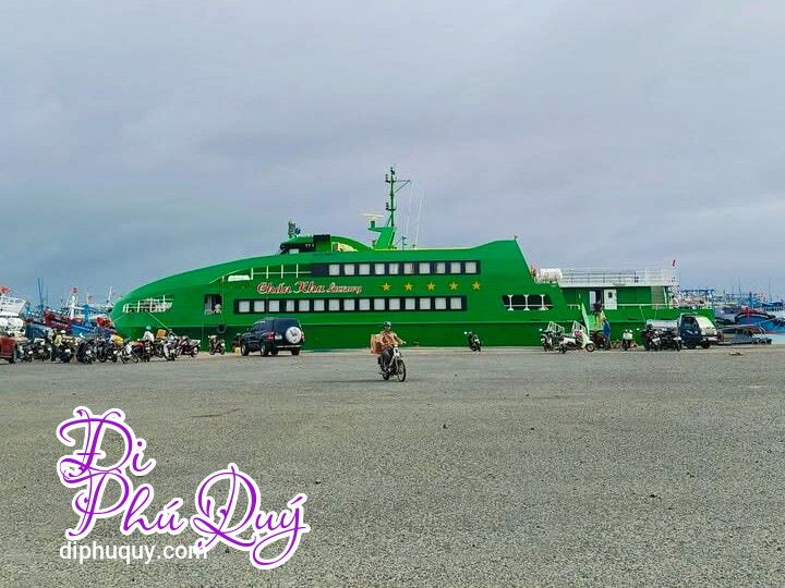 TÀU CHẤN KHA LUXURY THÔNG BÁO HUỶ CHUYẾN, Đi Phú Quý