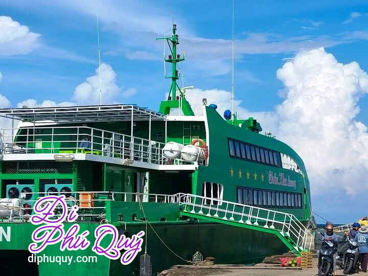 TÀU CHẤN KHA NGÀY 10/8 ĐI SỚM 45 PHÚT, Đi Phú Quý