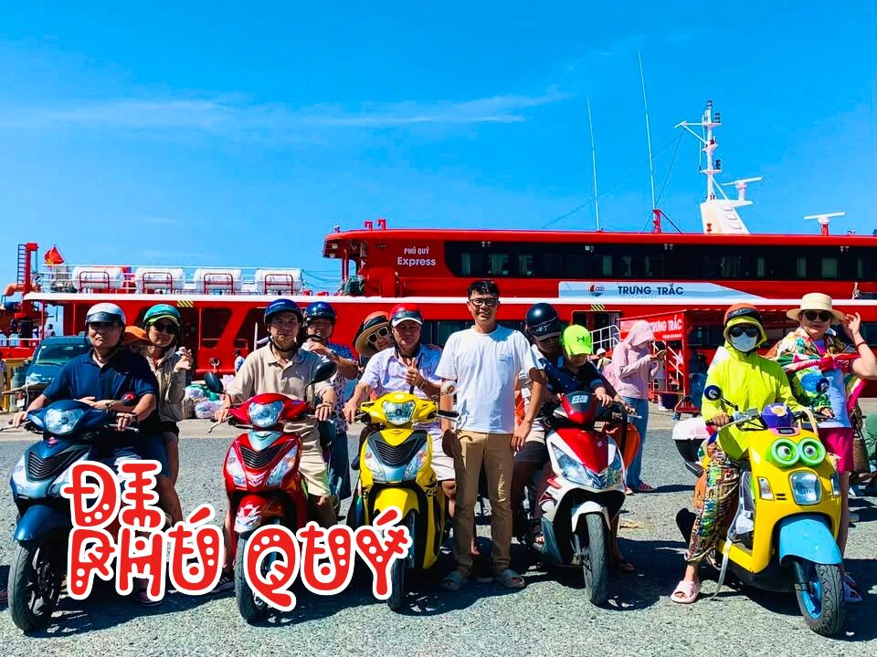 Xa nhau chưa được 2 tháng, chị khách đã quay lại đảo Phú Quý, lần này còn rủ thêm, Đi Phú Quý